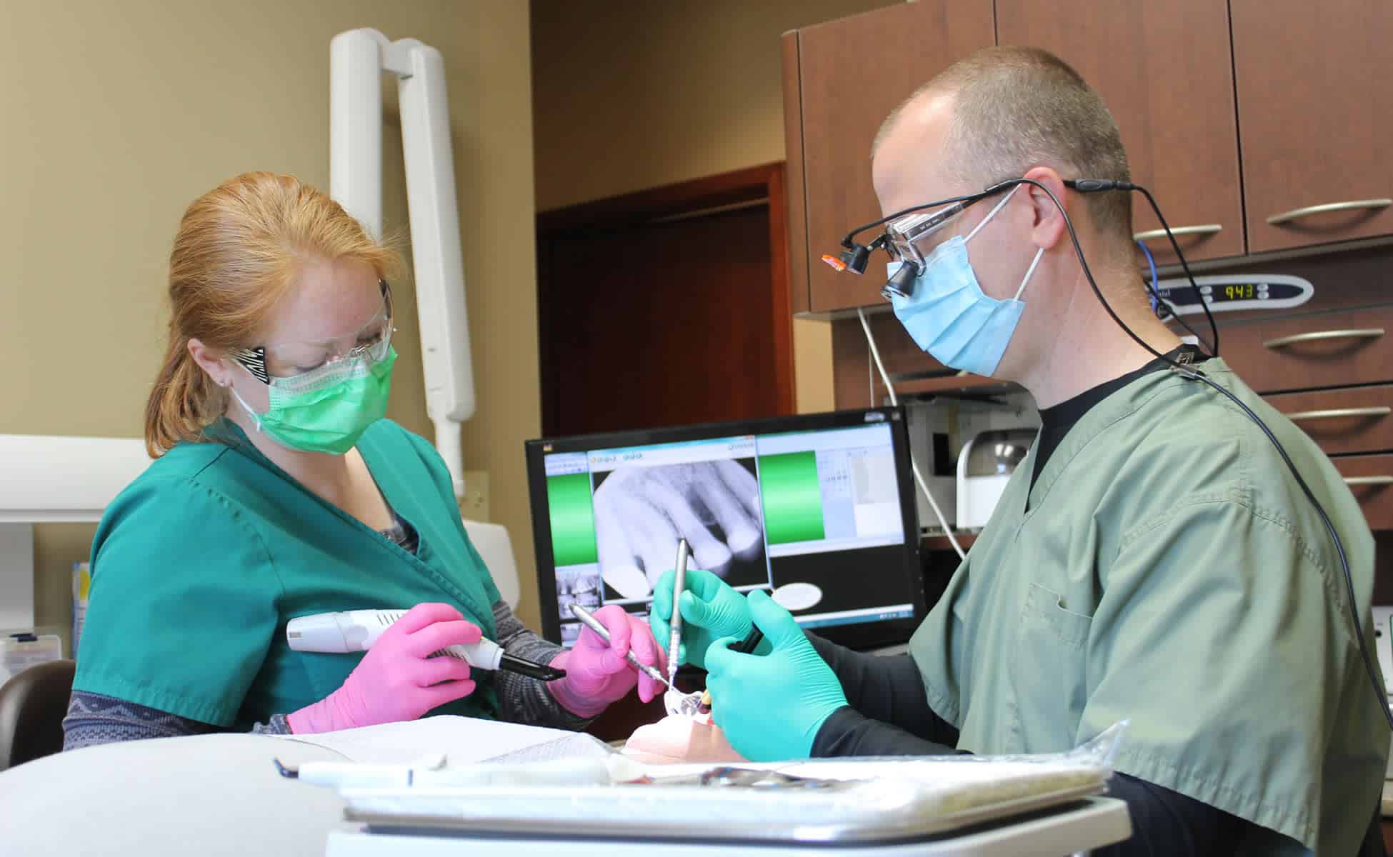 Dr. Brad Larreau, DDS, Dr. Steven Thomas, Seven Lakes Dental. General Dentist, Cosmetic Dentist, Restorative Dentist, Preventative Dentist, Family Dentist. Cerec Same-Day Crowns, Dental Implants, Clear Aligners (ClearCorrect/SureSmile), Wisdom Teeth Removal, Teeth Whitening. Dentist in Marysville, WA 98271